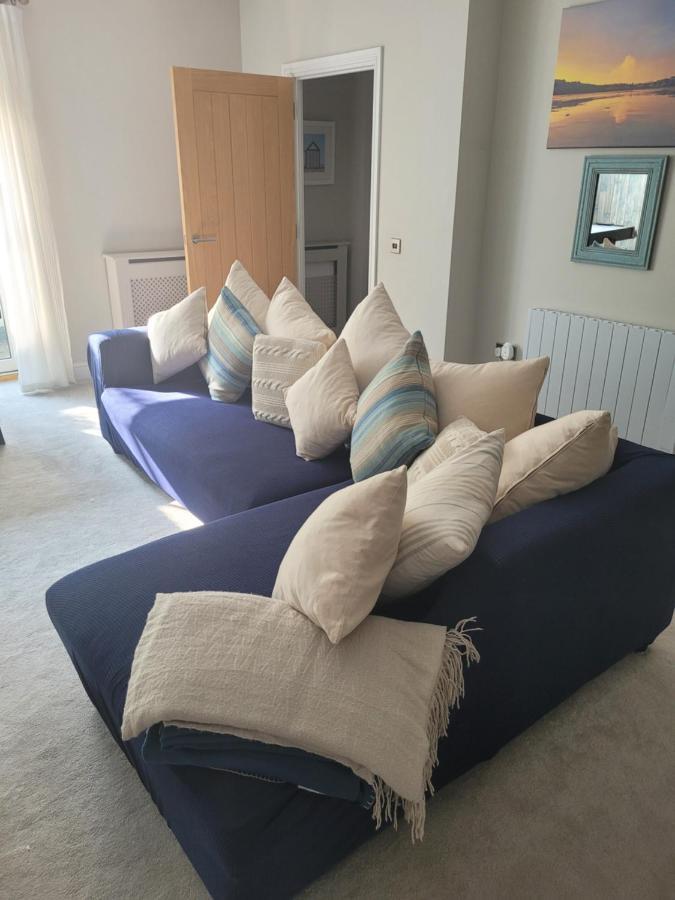 Central Modern Townhouse In Saundersfoot Villa Buitenkant foto